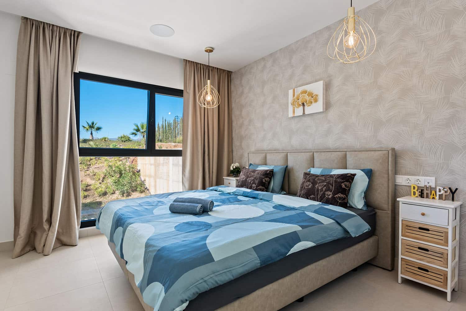 Holiday apartment rent Marbella. Holiday apartment rent Marbella. Xclusive La Cala